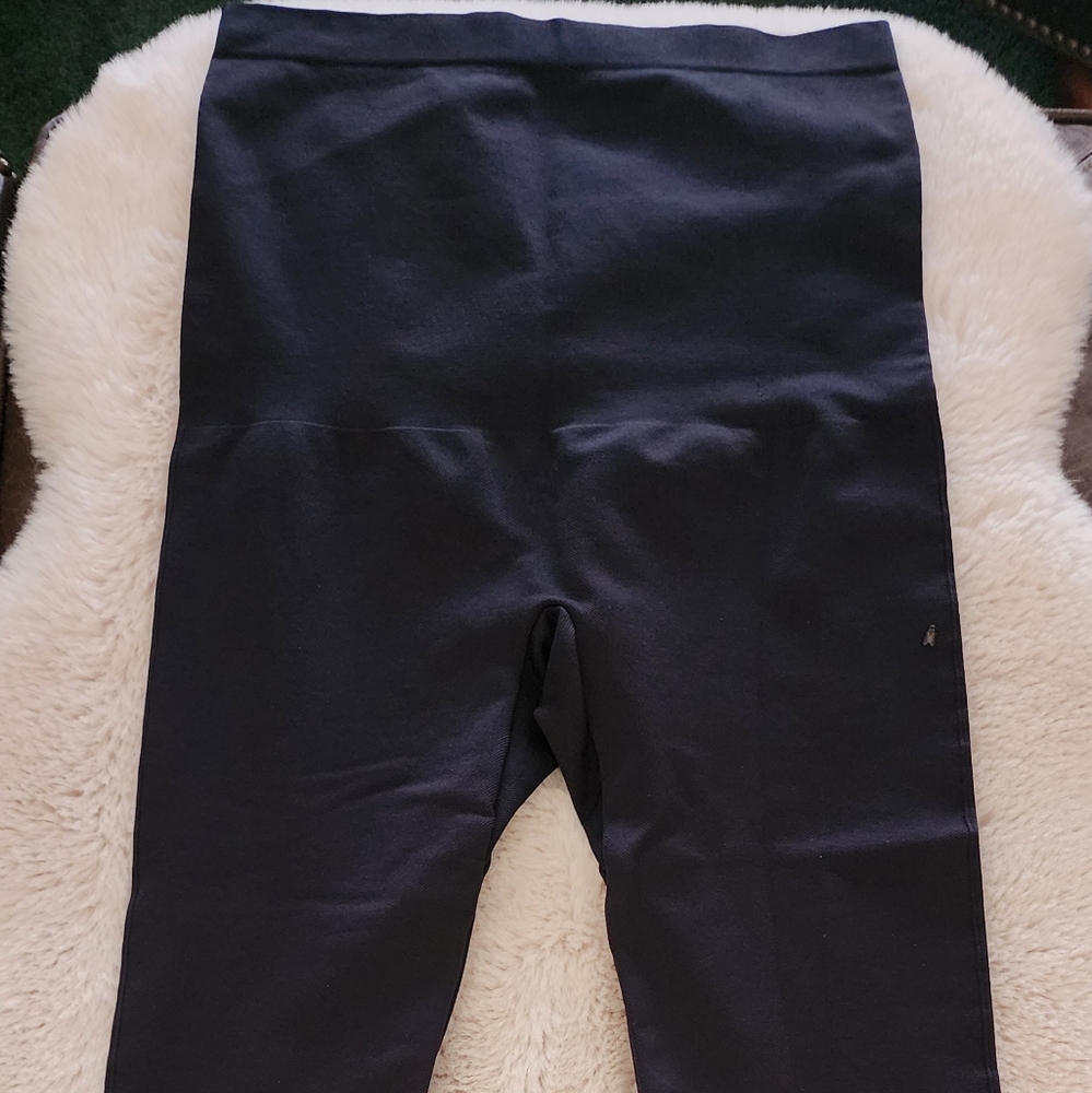 Shapermint High Waisted Capri Leggings Size L